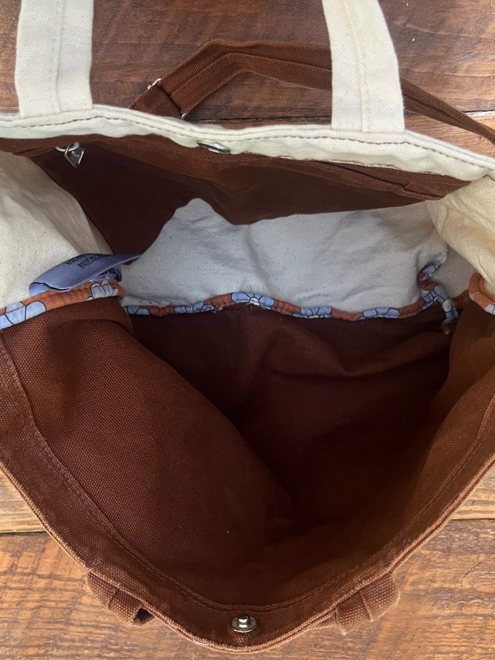 BAGGU Deadstock Canvas Duck Bag — brown & white - Picture 3 of 7